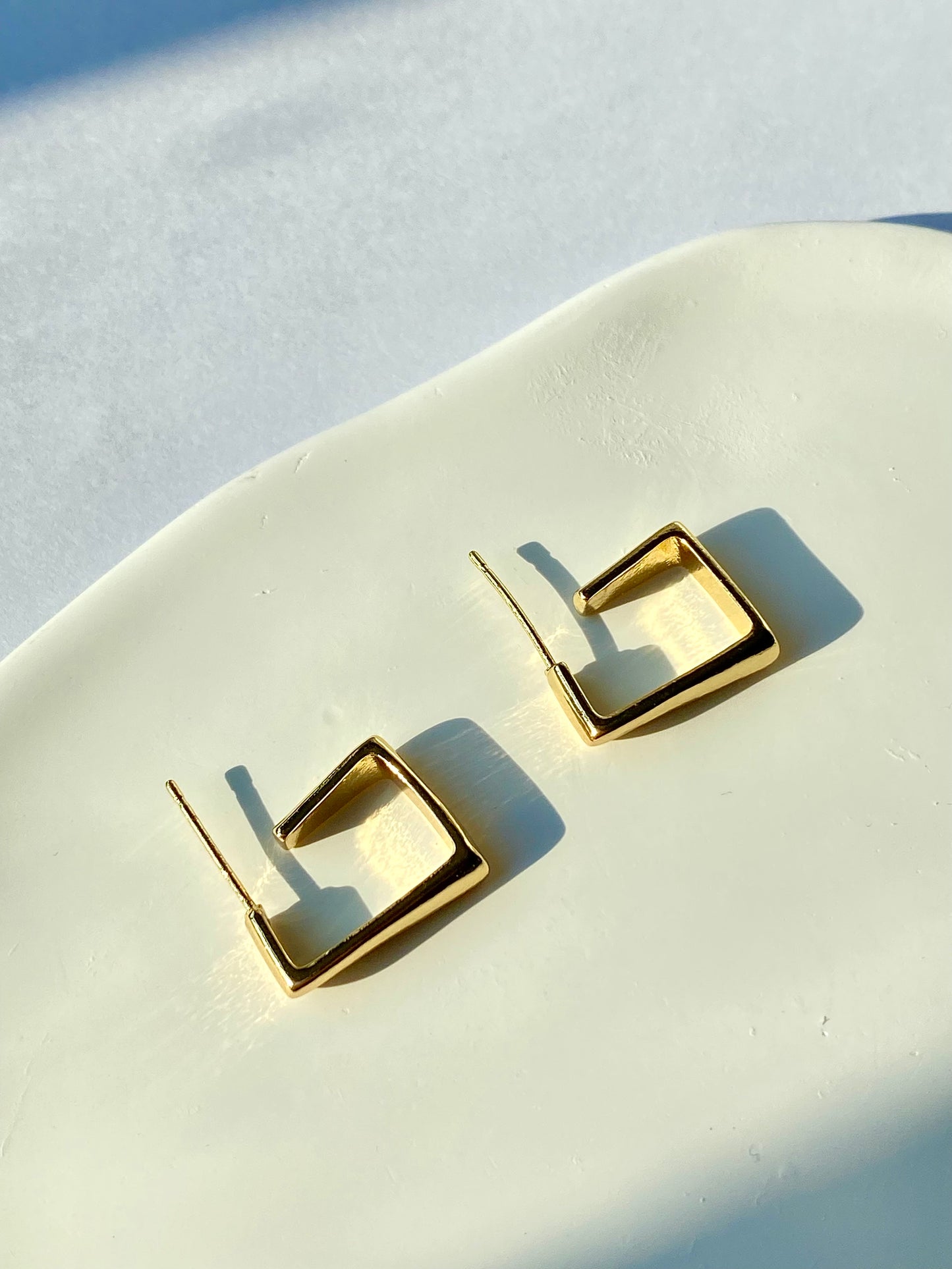 Folded square earrings