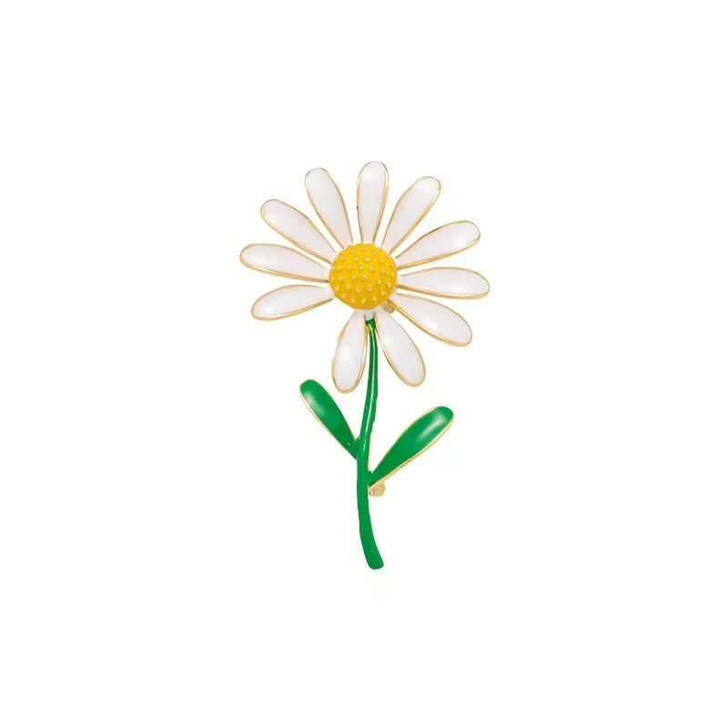 The same style asGD | Daisy brooch