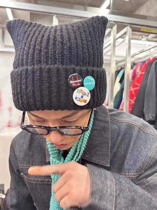 GD's same brooch