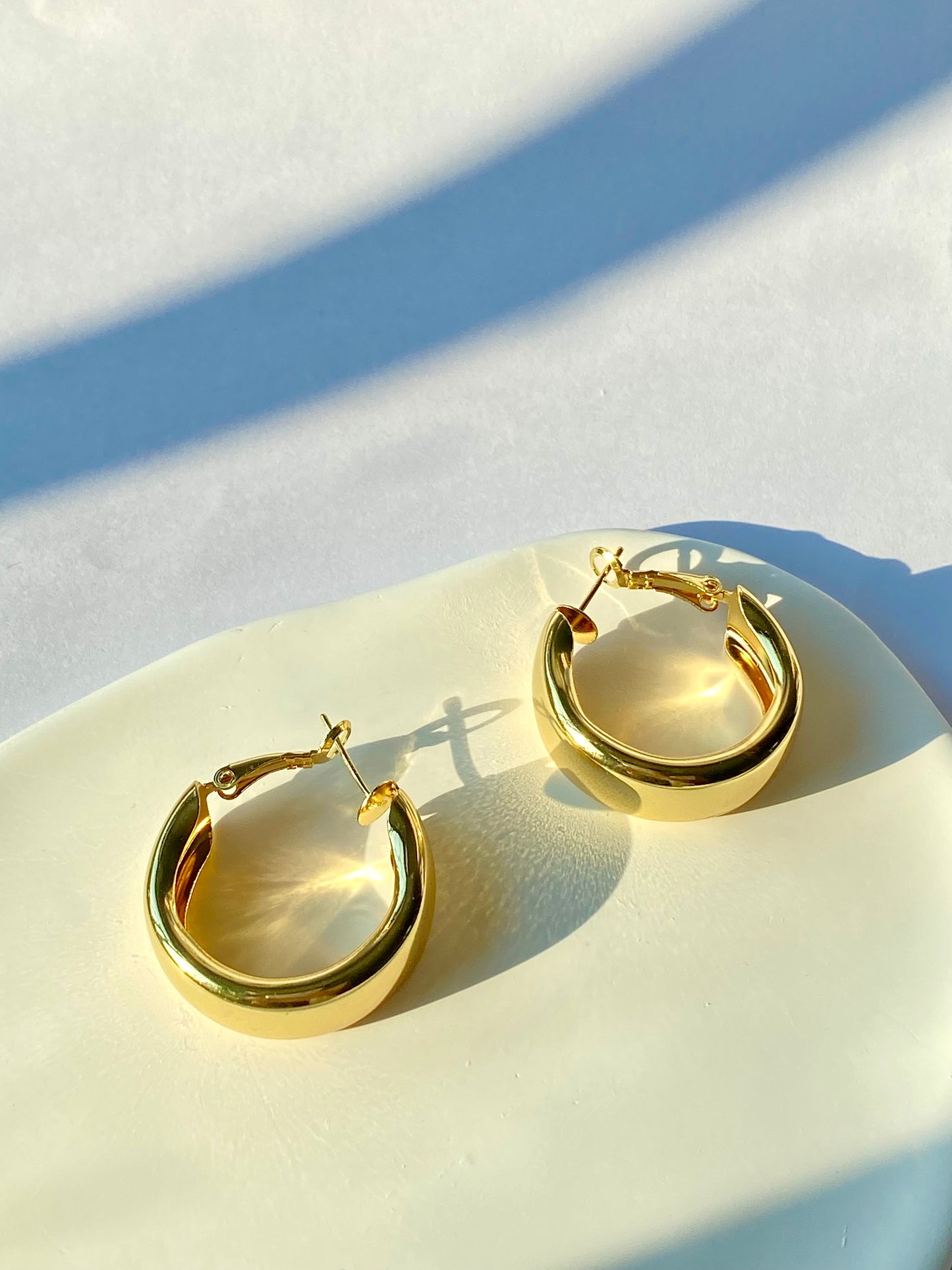 Geometric metal irregular twisted earrings