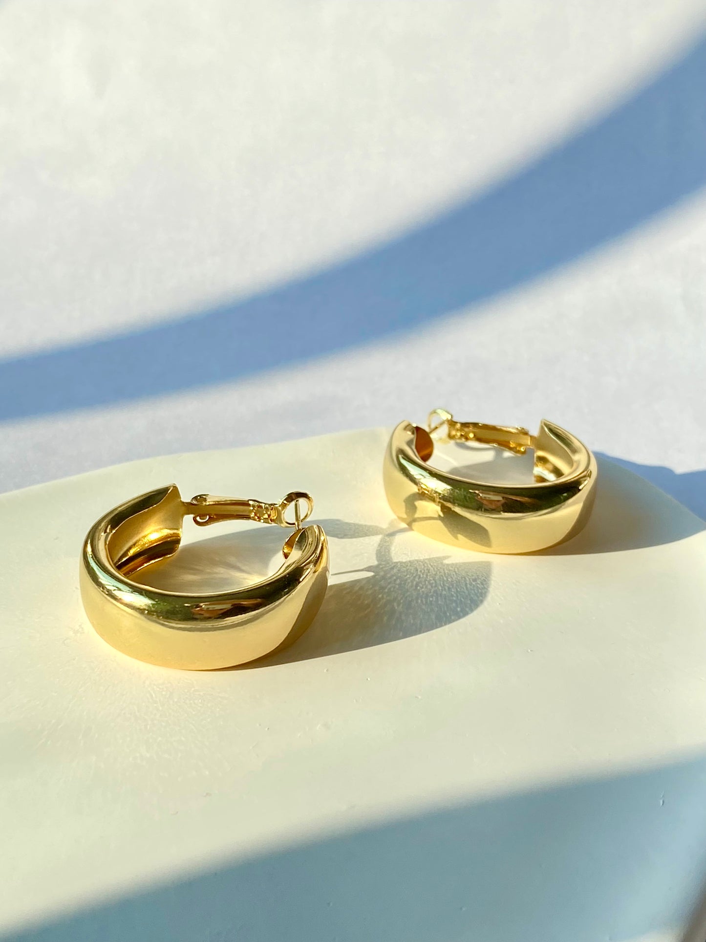 Geometric metal irregular twisted earrings