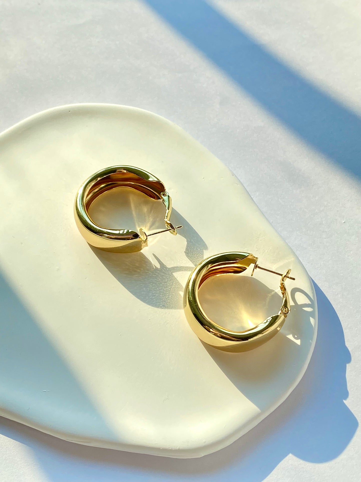 Geometric metal irregular twisted earrings