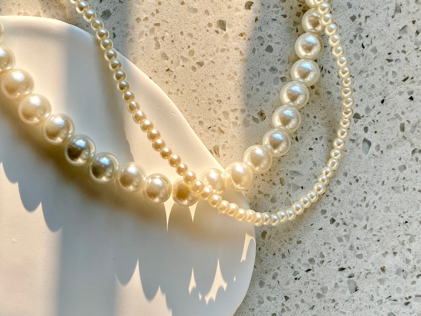 Double pearl necklace choker