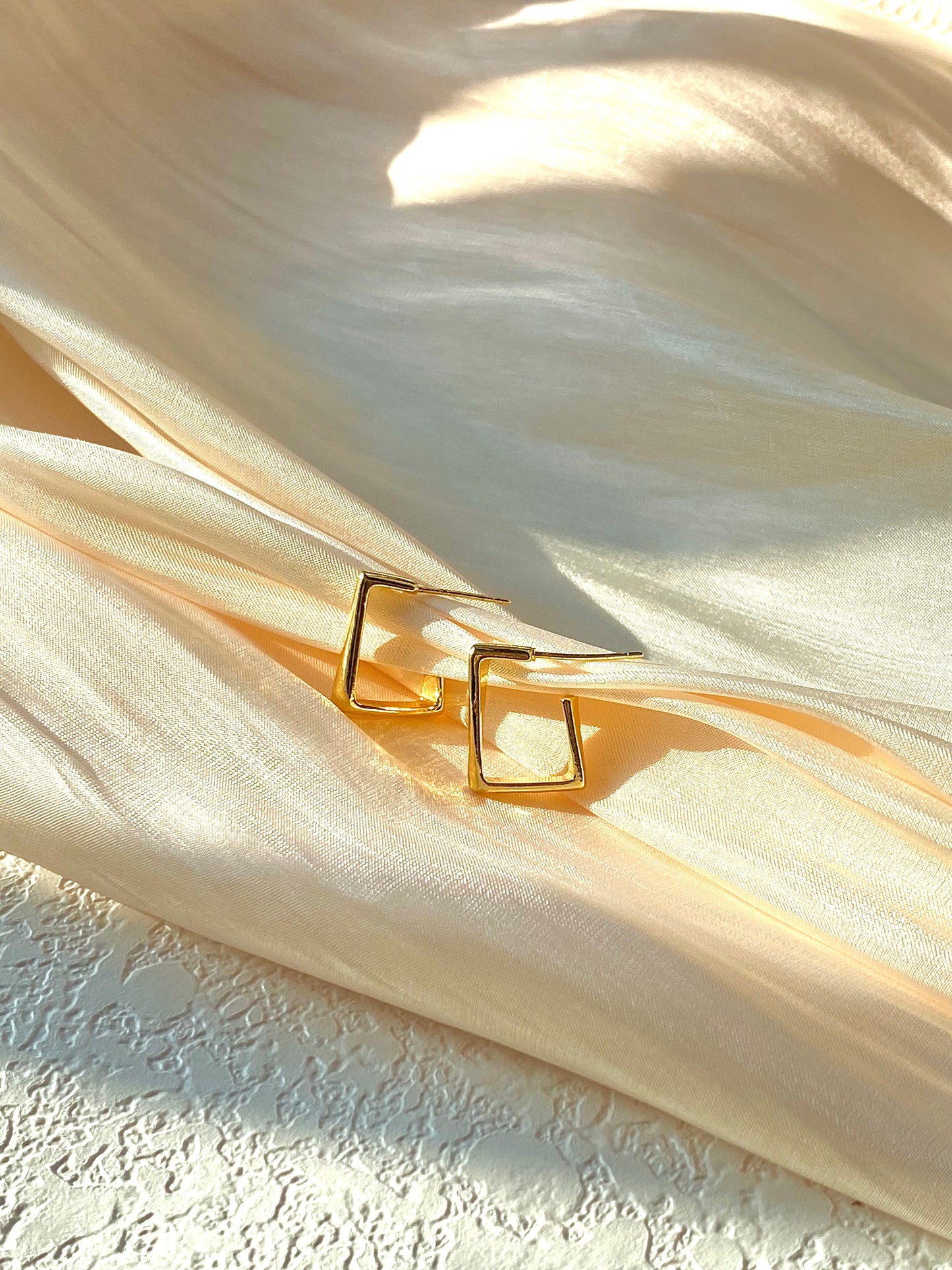 Folded square earrings