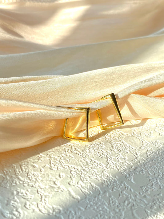Folded square earrings