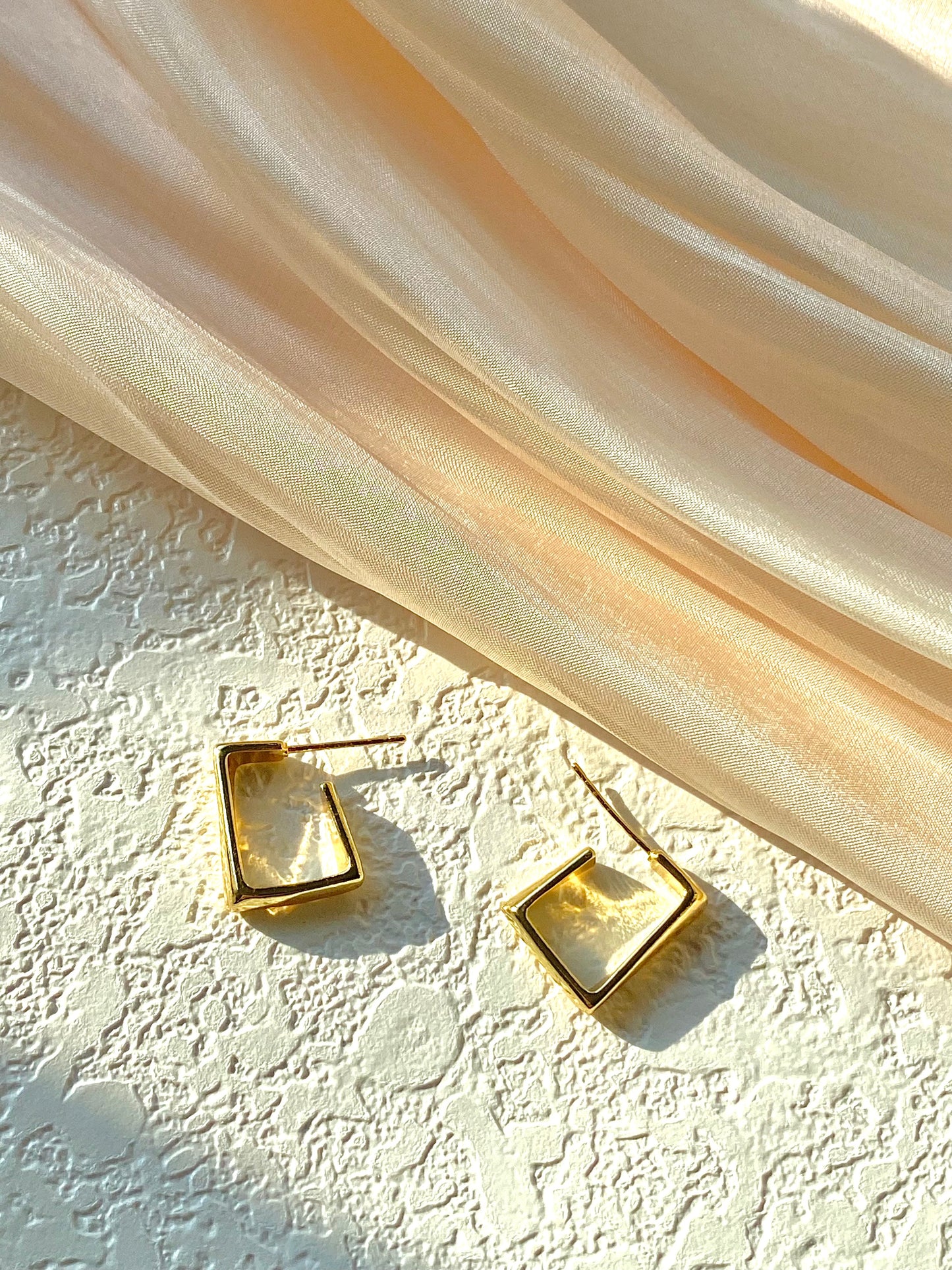 Folded square earrings